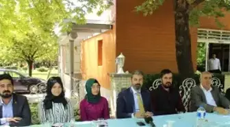 AK Parti Gençlerle Bir Araya Geldi