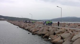 Bandırma'da Doğa Severler Sahil Temizliği Yaptı