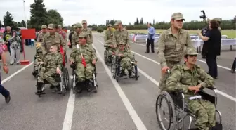 Engelli Gençlerin Askerlik Gururu