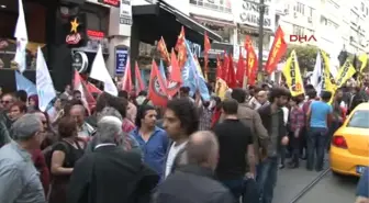 Kadıköy'de Ulaş Bayraktaroğlu Için Anma Düzenlendi