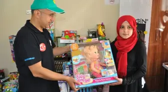Reyhanlı'da, Suriyeli Yetim Çocuklar Sevindirildi