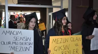 Sandıklı Meslek Yüksekokulunda Mezuniyet Coşkusu