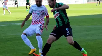 Sakaryaspor, Diyarbekirspor'u 2-1 Yenerek 2'nci Lige Yükseldi