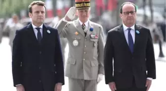 Yeni Cumhurbaşkanı Macron ile François Hollande Yan Yana