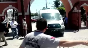 Eski Ulaştırma Bakanı Öksüz'ün Ağabeyi Öldürüldü