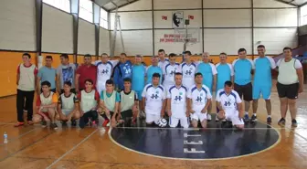 Fethiye'de Protokol Özel Sporcularla Futsal Oynadı