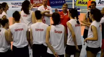 Genç Voleybolcular Kampta - Manisa