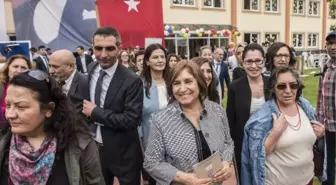 Selvi Kılıçdaroğlu Engelli Çocuklarla Podyuma Çıktı...