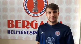 Bergama Belediyespor, İç Transferde Emre İşçiler'le 1 Yıllık Sözleşme Yeniledi