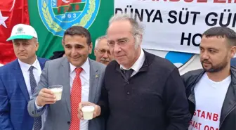 Bakırköy Meydanı'nda 30 Tonluk Tankerle Sıcak Süt Dağıtıldı