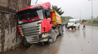 Karabük'te Trafik Kazası: 5 Yaralı