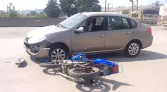 Otomobil ile Motosiklet Çarpıştı: 1 Yaralı