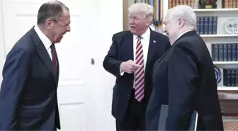 Trump'ın Lavrov'a Görevden Aldığı Comey İçin 'Delinin Teki' Dediği Ortaya Çıktı