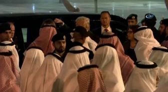 Trump, Suudi Arabistan'da Geleneksel Kılıç Dansına Katıldı