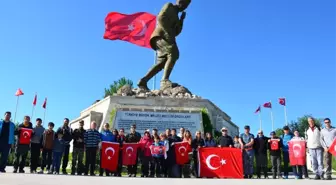 Afdos Üyeleri Büyük Taarruz Şehitliği'ne Yürüdü