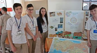 Gölbaşı Fen Lisesi'nde Tübitak 4006 Bilim Fuarı Gerçekleştirildi