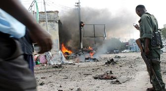 Güney Afrika'da Petrol Rafinerisinde Patlama
