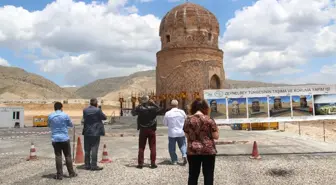 Taşınan Zeynel Bey Türbesi'ne Ziyaretçi Akını