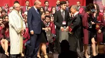 Abdullah Gül'ün Gelini de Tıp Fakültesi'nden Mezun Oldu