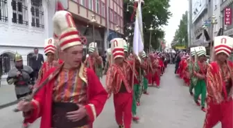 Öğrenme Şenliğinde Mehteran Takımı Öncülüğünde Kortej Yürüyüşü