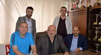 Bergama Belediyespor'da Eroğlu İmzaladı