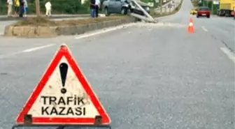 Demirci'de Trafik Kazası: 2 Yaralı