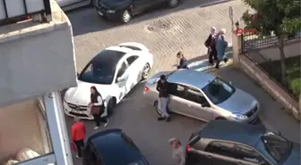 Ters Yönde Ilerledi, Karşısına Araç Çıkınca Kontağı Kapatıp Trafiği Kilitledi