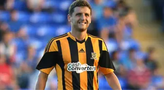 Hull City'li Alex Bruce Sözleşmesinin Uzatılmadığını Twitter'dan Öğrendi