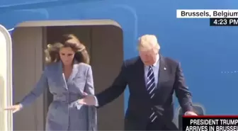 İki Ziyarette de Eli Havada Kalan Trump Brüksel'de Melania'ya Elini Uzatmadı