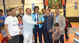 Kahta Belediyesi Voleybol Takımı Şampiyon Oldu