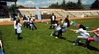 Tokat'ta Geleneksel Çocuk Oyunları Şenliği Düzenlendi