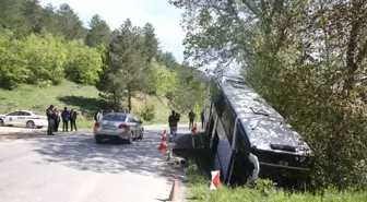 Yolcu Otobüsü Dereye Uçtu