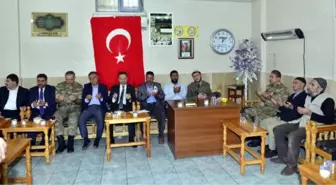 Vali Aksoy, Şehit Er Reşit Yıldız'ın Taziyesine Katıldı