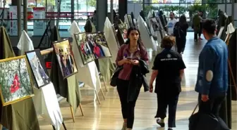 Hülya Koçyiğit'e Birlikte Fotoğraf Çektiren 'Özel Öğrencilerden', 'Geçmiş Olsun' Dileği