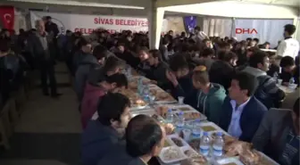 Sivas'ta 2 Bin Kişi Iftarda Buluştu