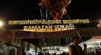 Ramazan Sokağı'na Büyük İlgi