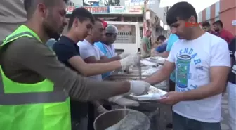 Şırnak Silopi'de Sokakta Ilk Kez Iftar Sofrası Kuruldu