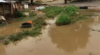 Kiraz'da Sağanak Yağmur Etkili Oldu