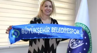 Bursa Büyükşehir Belediyespor'a Gizem'den İmza