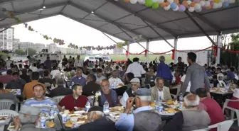 CHP Diyarbakır'da Ilk Defa Iftar Çadırı Açtı