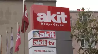 Kadir Demirel Için Yeni Akit Gazetesi Önünde Tören