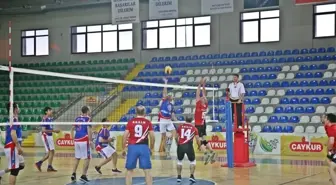 Rize'de Kurumlararası Voleybol Turnuvasının Galibi Hem Kadınlarda Hem Erkeklerde Milli Eğitim İl...