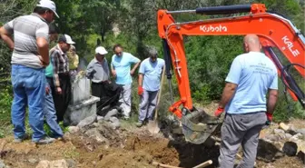 Su Altında Kalacak Mezarlar Taşındı