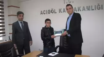 Acıgöl Kaymakamı Akbulut Teog'da Başarı Gösteren Öğrencilere Tablet Hediye Etti