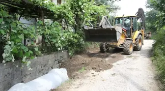 Akyazı Türbe Sokakta Yağmur Suları Kontrol Altında