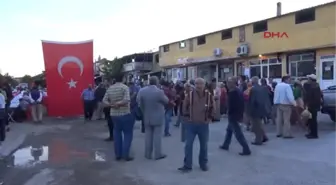 Çanakkale Belediyesi Ayvacıklı Depremzedelere Iftar Yemeği Verdi