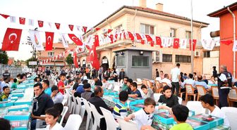 Onikişubat Belediyesi'nden Kardeş Belediyeye Özel İftar