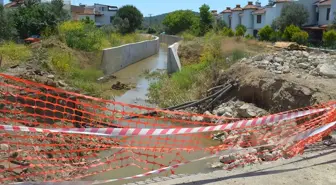 Balıkesir'de Yazlıkçılar Yol Kapattı