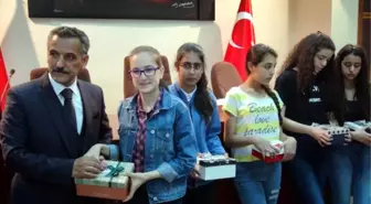 Tunceli'de Teog Birincisi 17 Öğrenci Valiyi Ziyaret Etti