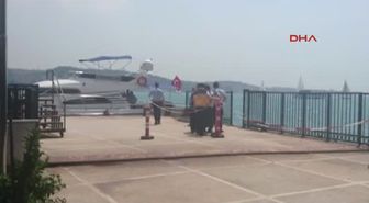 Dha İstanbul - (Ek Görüntü ile Geniş Haber) Beşiktaş'ın Kutlamasında Tekne Kazası. İki Taraftar...